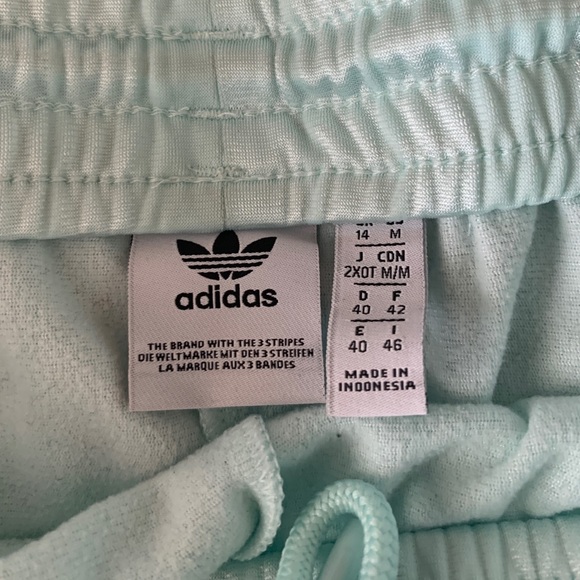 Adidas shorts - Picture 4 of 4